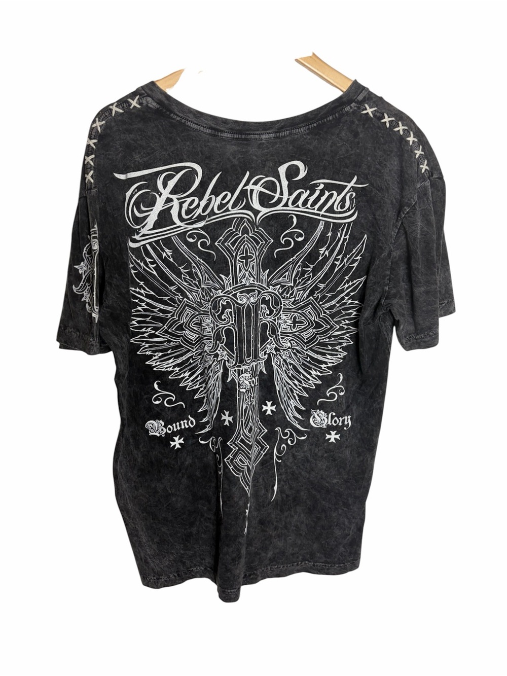 Rebels & Saints gray acid wash cross embellished whip stitch T shirt size XL